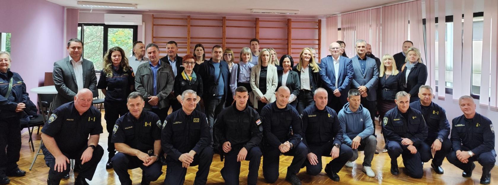 Simulacija sigurnosti u školama – zajednička vježba za jačanje spremnosti i zaštite učenika Simulacija sigurnosti u školama – zajednička vježba za jačanje spremnosti i zaštite učenika