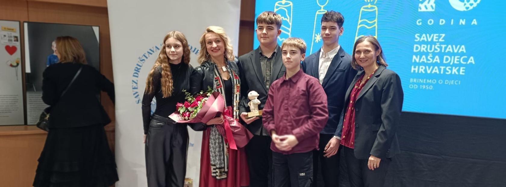 Predsjednik Dječjeg gradskog vijeća Borna Belši dobitnik prestižne Nagrade „Emil Paravina“ za promicanje dječjih prava