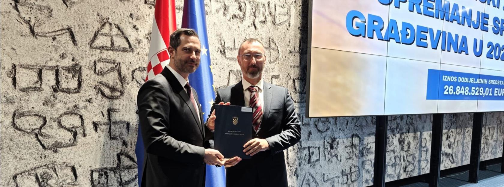 Gradu Kutini odobreno sufinanciranje za izgradnju tribine na pomoćnom igralištu HNŠK Moslavina