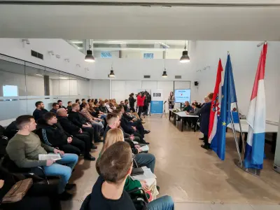 WhatsApp Image 2025-12-19 at 15.08.39 (1)