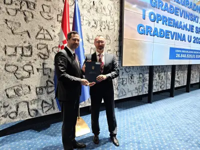 84386965-ea6c-44a4-adc9-49dcf97311c4