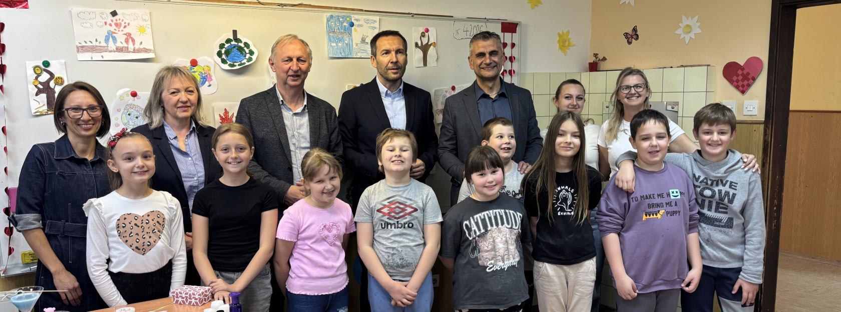 Svjetski dan kreativnosti u Područnoj školi Repušnica: kroz radionice potaknuto stvaralaštvo i praktično učenje najmlađih