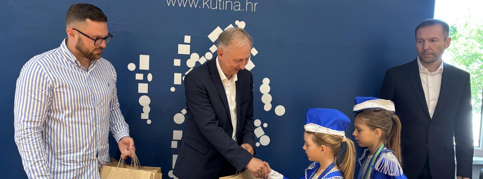 Gradonačelnik Babić primio Mažoretkinje grada Kutine povodom uspješne natjecateljske sezone