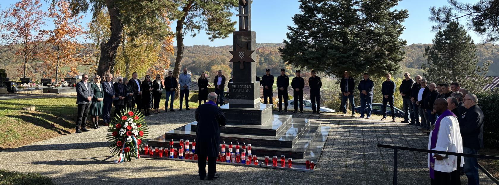 Obilježen blagdan Svih svetih i Dušni dan u znaku sjećanja i zahvalnosti Obilježen blagdan Svih svetih i Dušni dan u znaku sjećanja i zahvalnosti