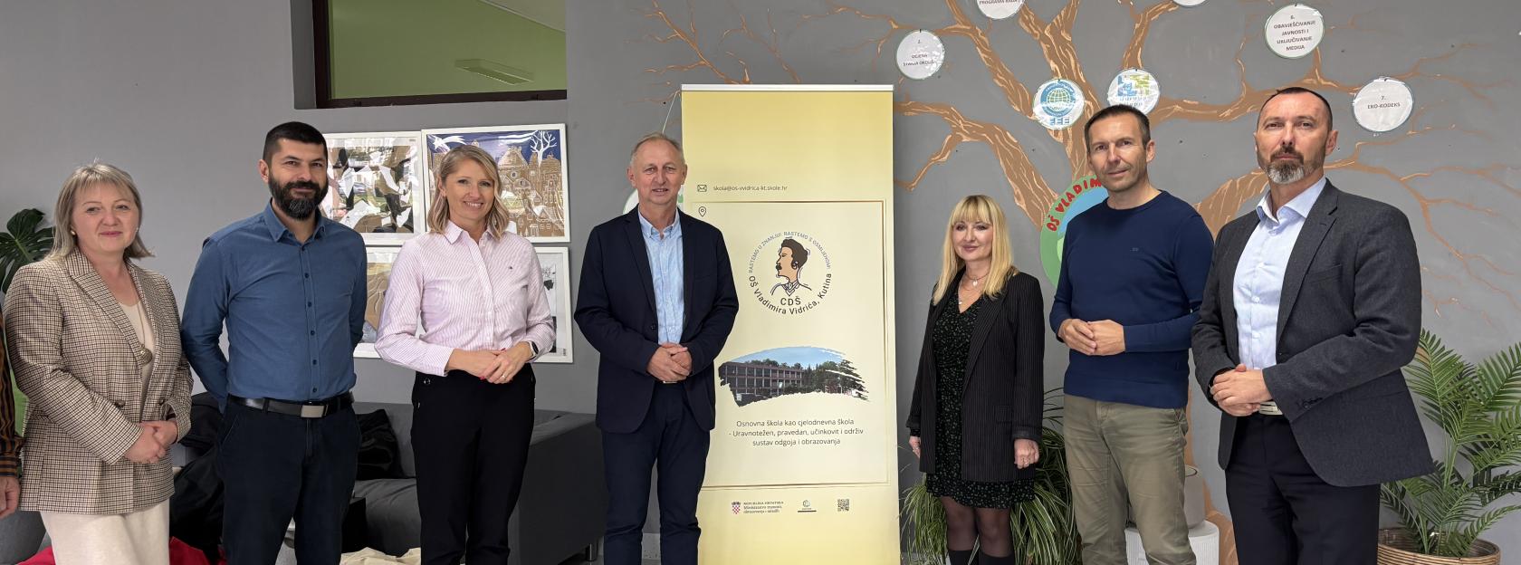 Završeni radovi na sunčanoj elektrani OŠ Vladimira Vidrića: važan iskorak prema održivom i modernom školskom okruženju